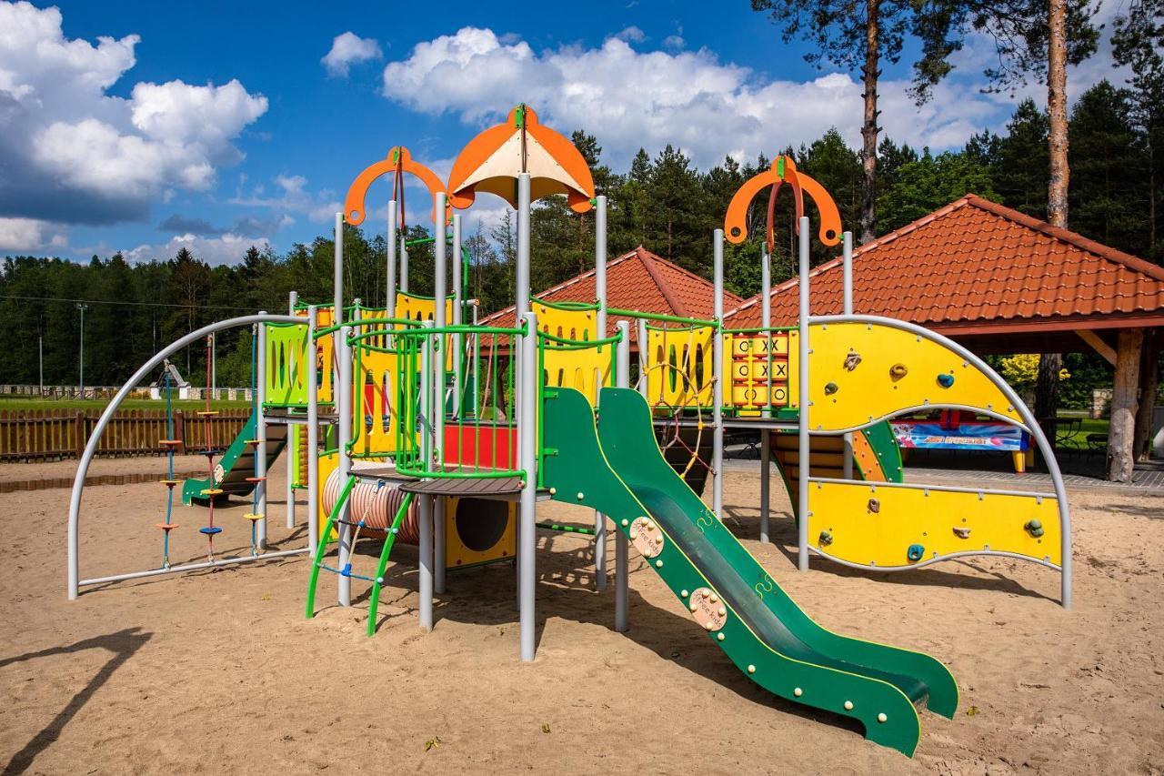 Debowy Dwor Hotel Ruda Rozaniecka Bagian luar foto