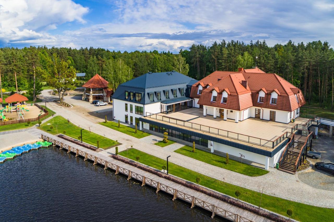 Debowy Dwor Hotel Ruda Rozaniecka Bagian luar foto