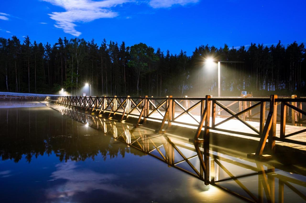 Debowy Dwor Hotel Ruda Rozaniecka Bagian luar foto